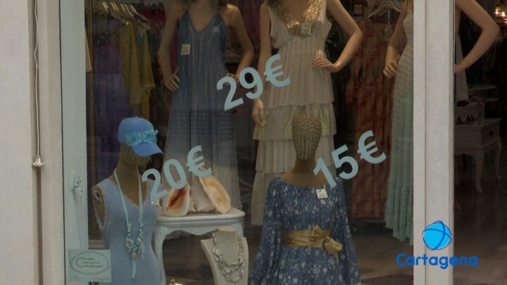 Imagen principal del reportaje sobre el aumento de la actividad en calles y comercios del centro de Cartagena con la llegada de septiembre.